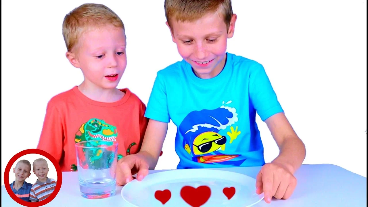 Easy Science Experiment for kids. Dry erase marker and water experiment with Mike and Jake
