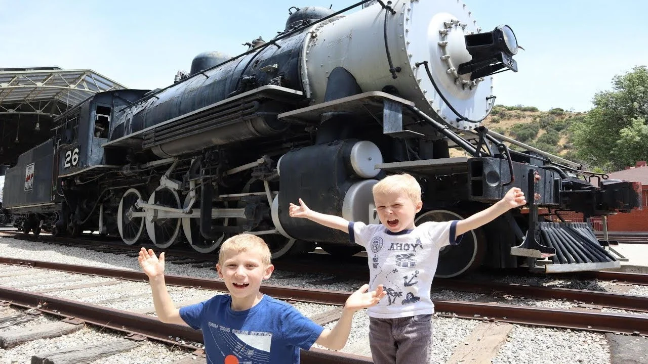 Play on Huge Steam Train Locomotive with Mike and Jake