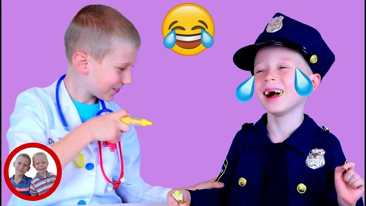 To much laugh!? Mike and Jake pretend play 