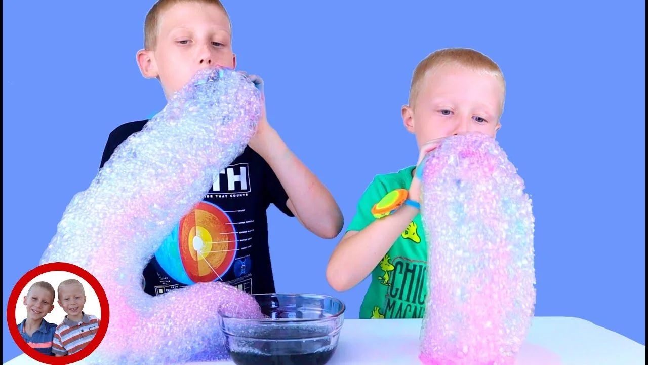 Rainbow Bubbles Snake! Fun Science Experiment for kids to do at home 